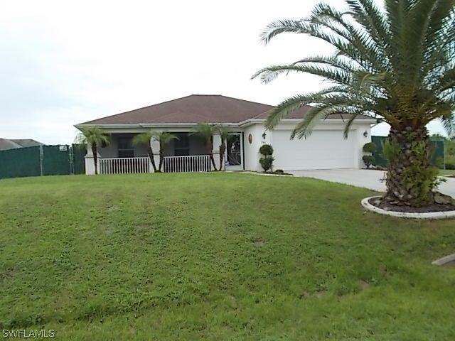 844 Wolverine St., Lehigh Acres, FL 33974