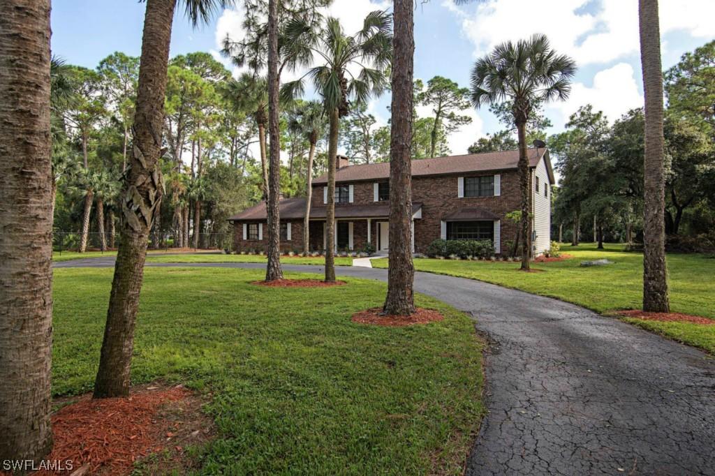 5290 Boxwood Way, Naples, FL 34116