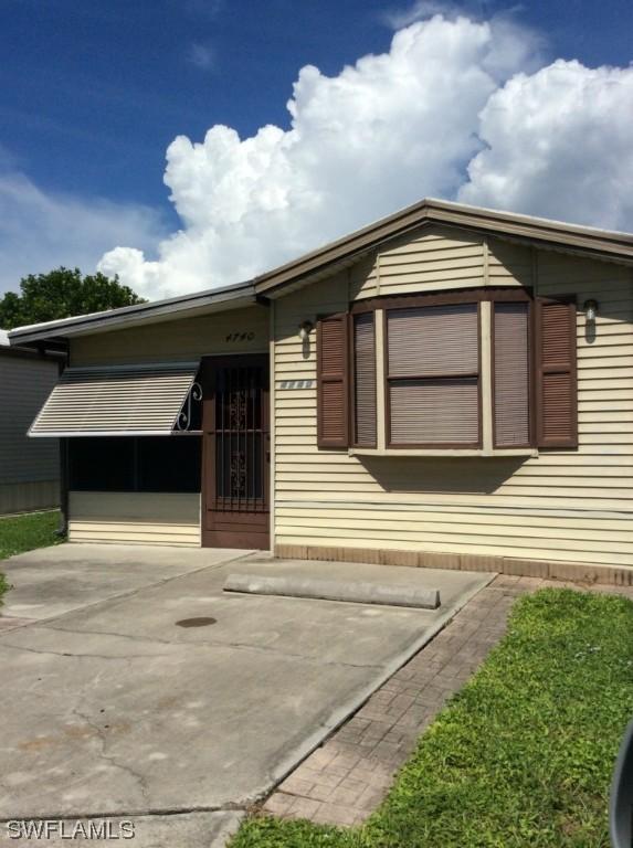 4740 Split Log Ln., Estero, FL 33928