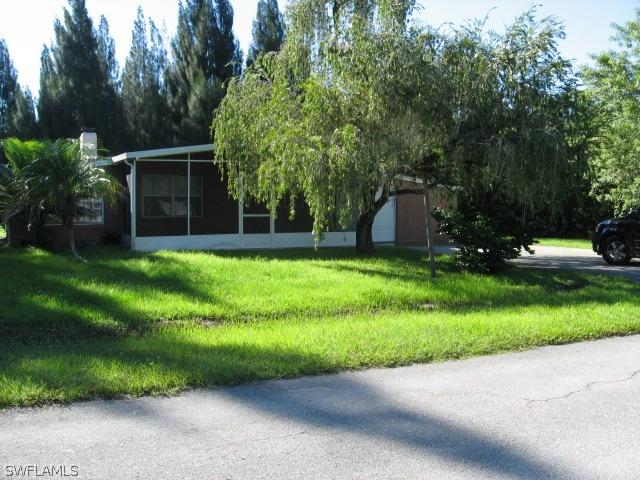 1003 Roosevelt Ave., Lehigh Acres, FL 33936