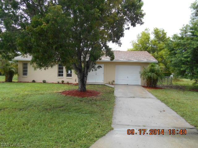 1823 SW 40th Ter., Cape Coral, FL 33914