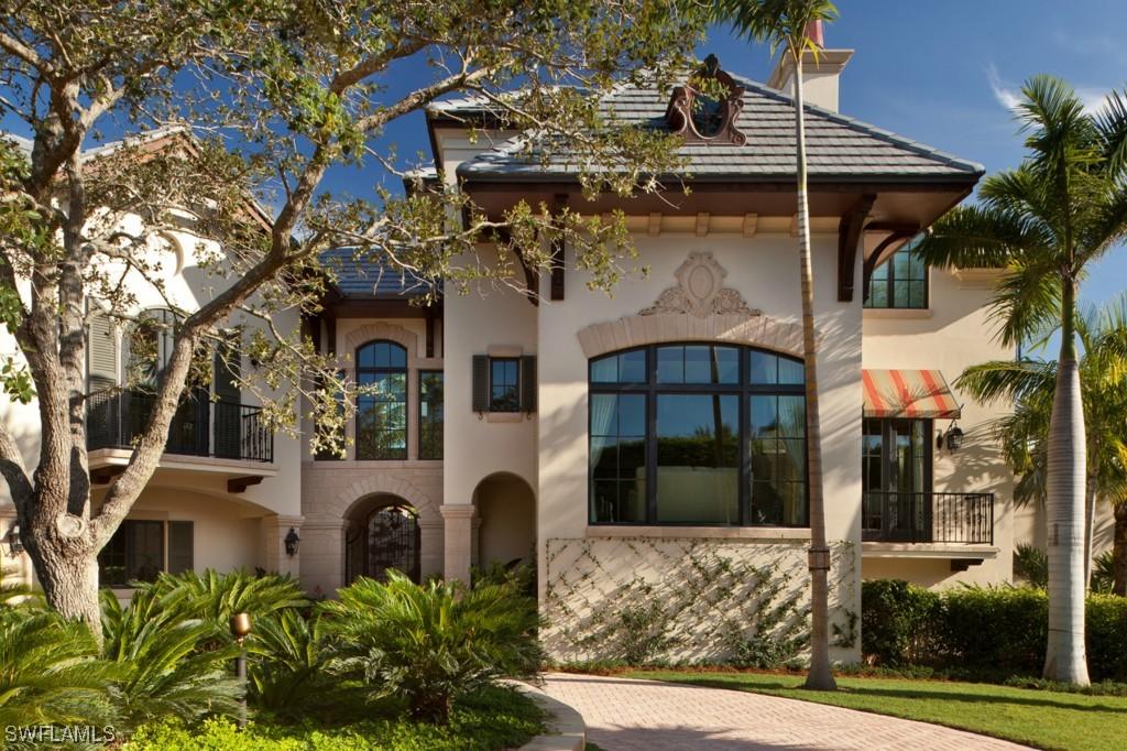 112 Central Ave., Naples, FL 34102