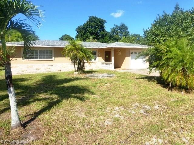 2123 43rd Ln., Naples, FL 34116