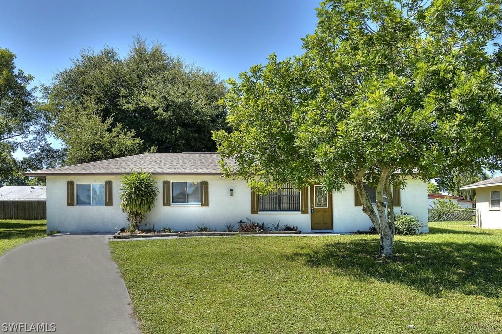 435 Morgan Cir., Lehigh Acres, FL 33936