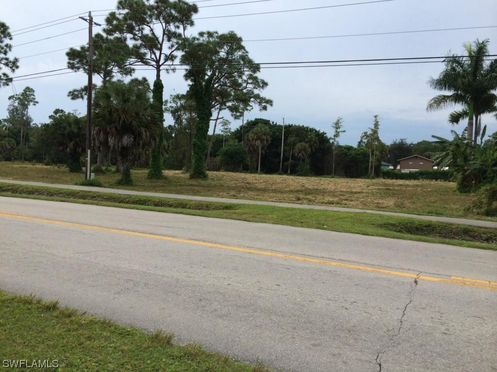3060 Thomasson Dr., Naples, FL 34112