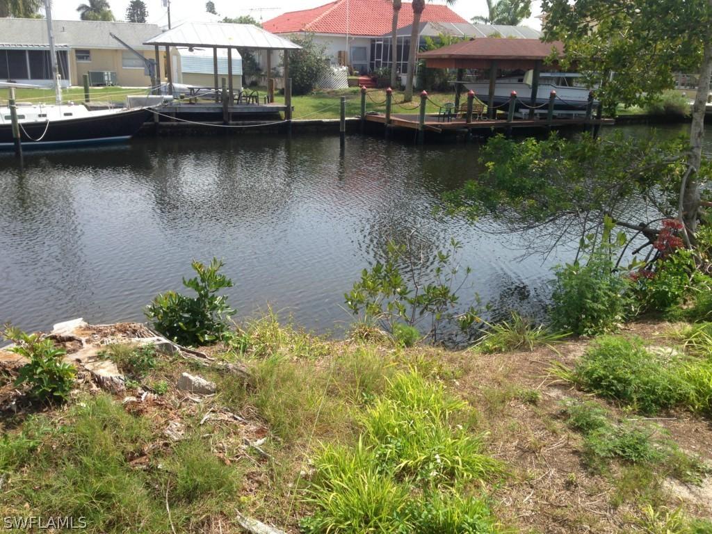 2726 Mangrove St., St. James City, FL 33956