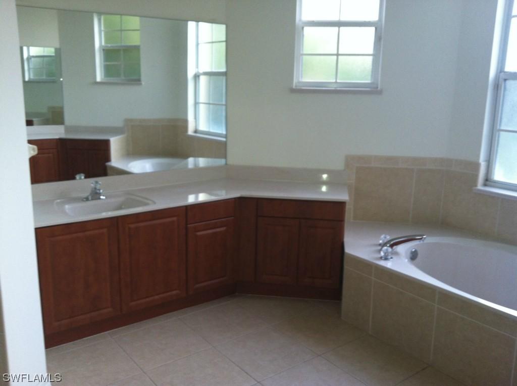 1440 16th Ave., Naples, FL 34120