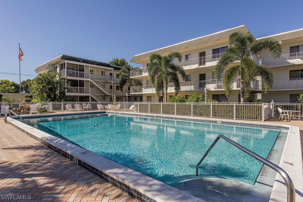 766 Central Ave. #305, Naples, FL 34102