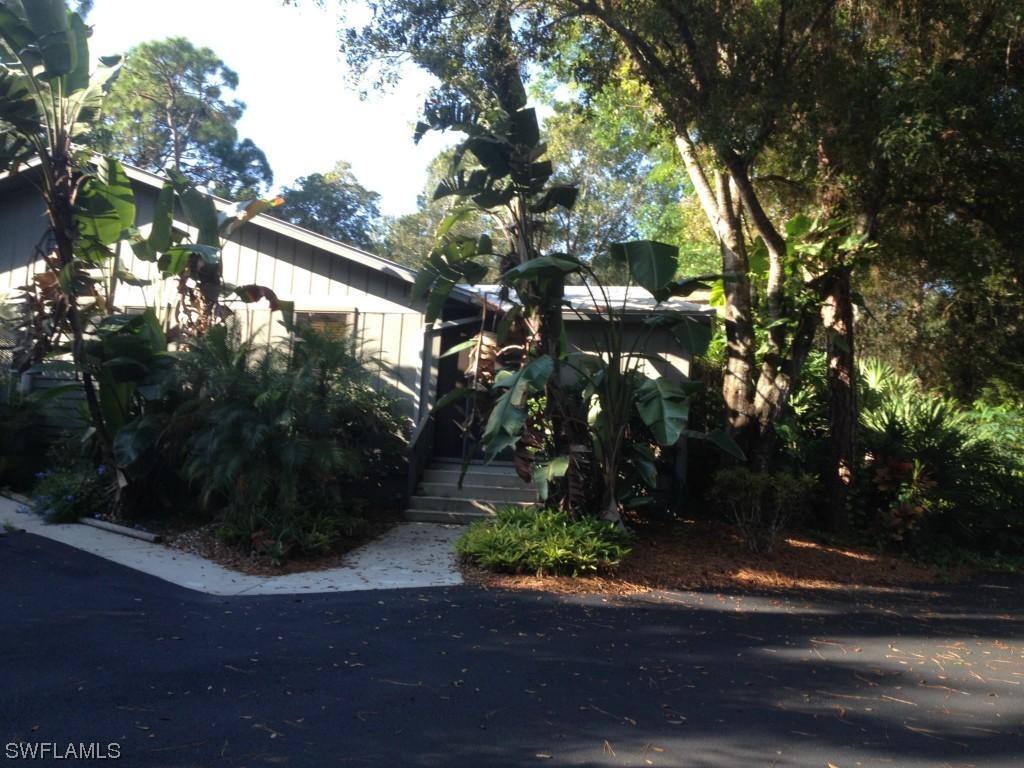 1040 Oak Forest Dr., Naples, FL 34104