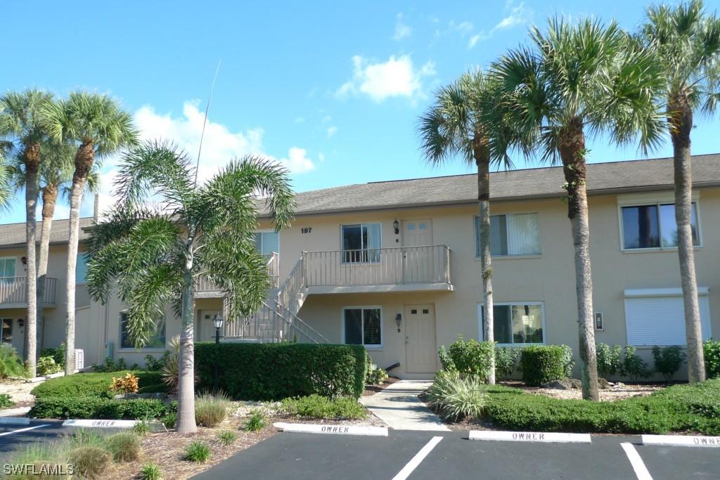 197 Penny Ln. #5, Naples, FL 34112