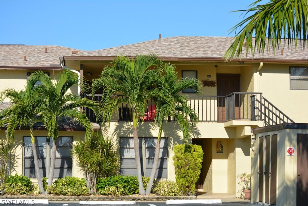 3831 SE 11th Pl. #201, Cape Coral, FL 33904