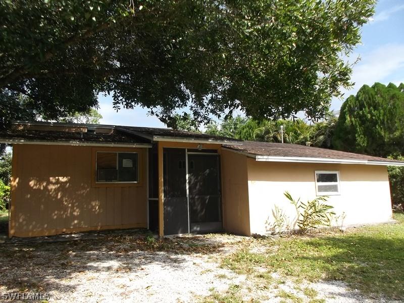1121 Gifford Ave., Lehigh Acres, FL 33936