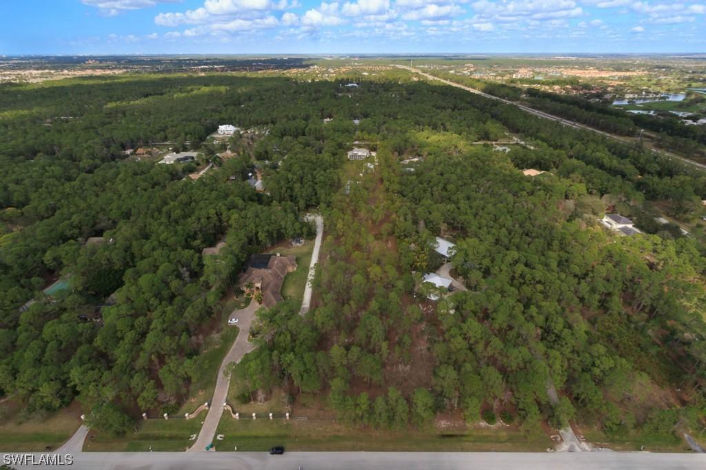 6521 Bottlebrush Ln., Naples, FL 34109