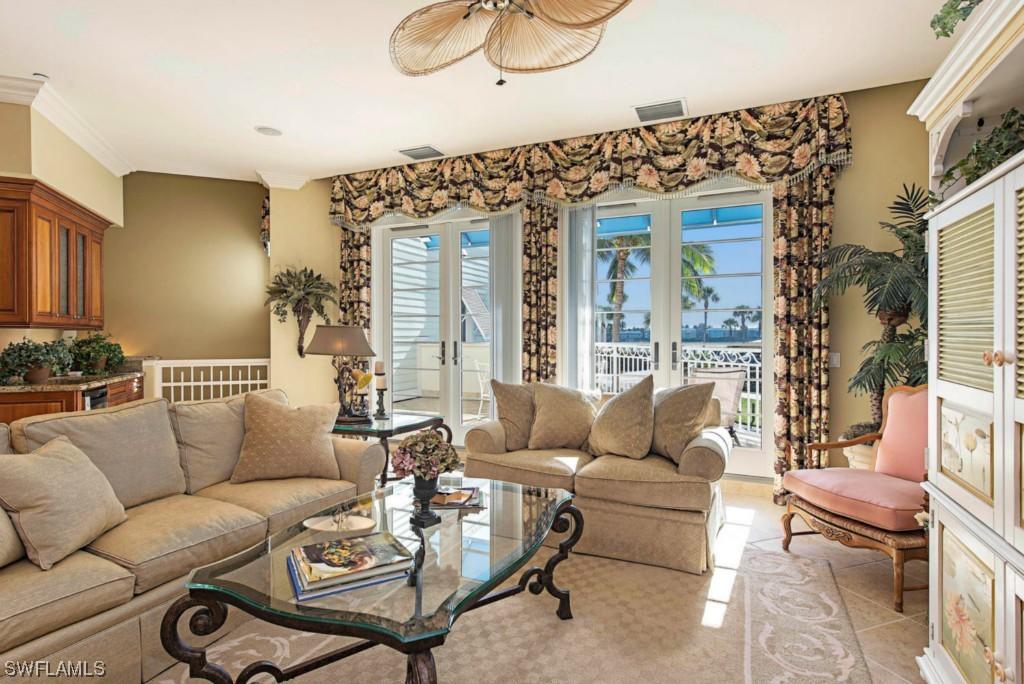 1001 10th Ave. #212, Naples, FL 34102