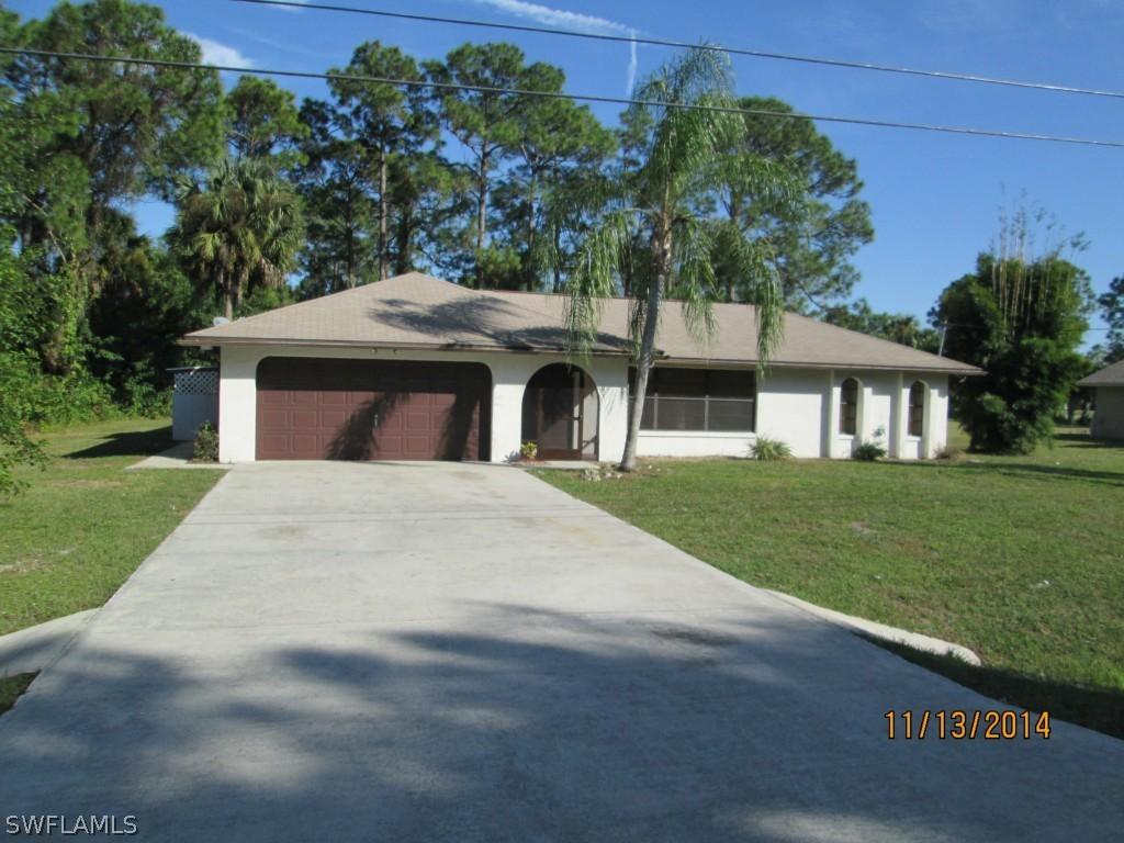 402 Greenwood Ave., Lehigh Acres, FL 33972