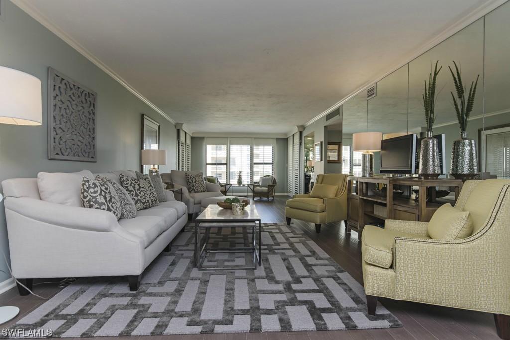 4451 Gulf Shore Blvd. #905, Naples, FL 34103
