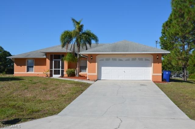 2908 Colin Ave., Lehigh Acres, FL 33976