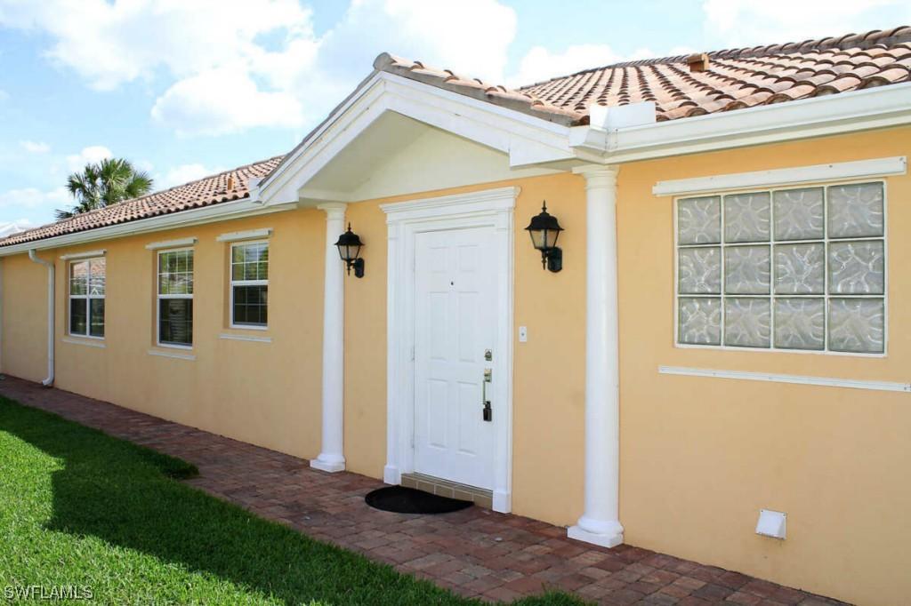 8097 Xenia Ln., Naples, FL 34114