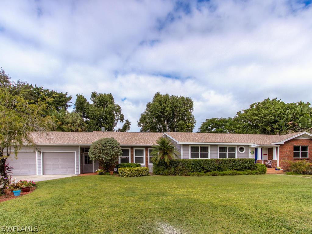 1365 Florida Ave., Fort Myers, FL 33901