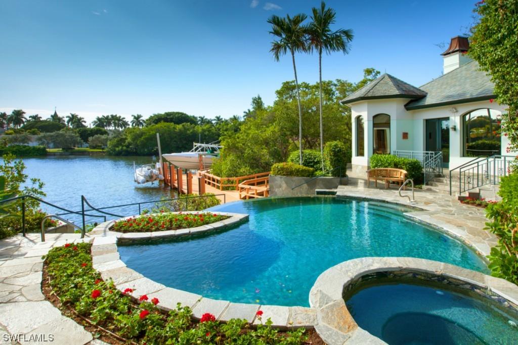 274 Little Harbour Ln., Naples, FL 34102