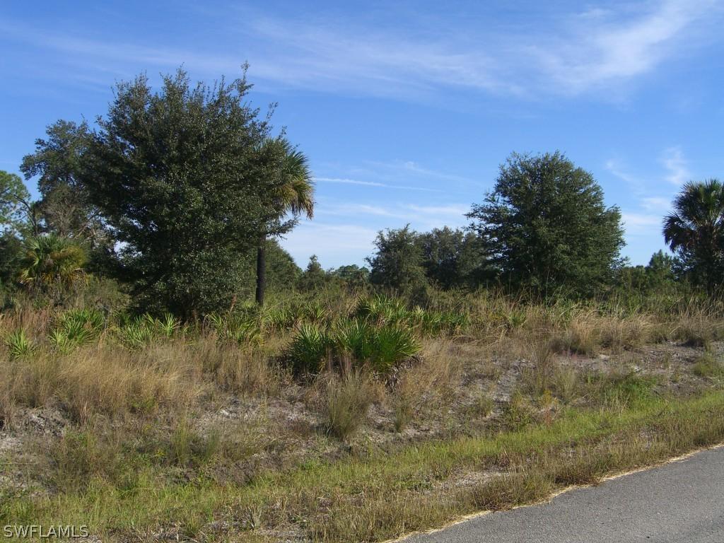 808 Poinsettia Ave., Lehigh Acres, FL 33972