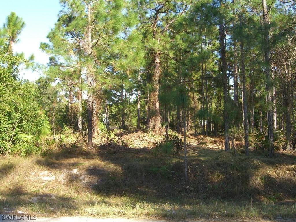 902 Magnolia Ave., Lehigh Acres, FL 33972