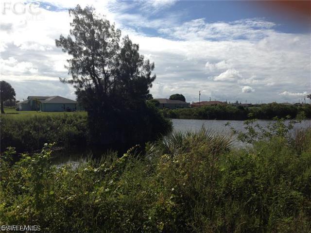 26 SW 13th Pl., Cape Coral, FL 33991