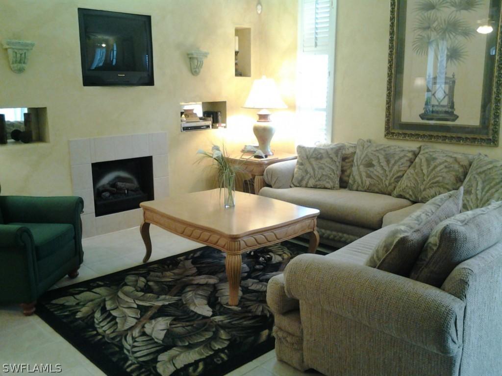 8156 Woodridge Pointe Dr., Fort Myers, FL 33912