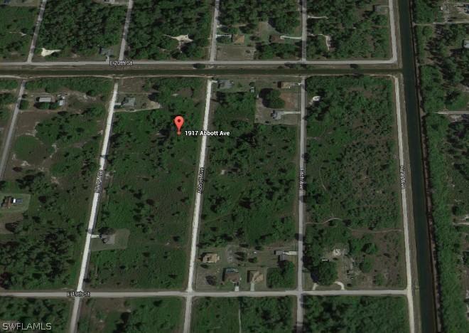 1917 Abbott Ave., Lehigh Acres, FL 33972
