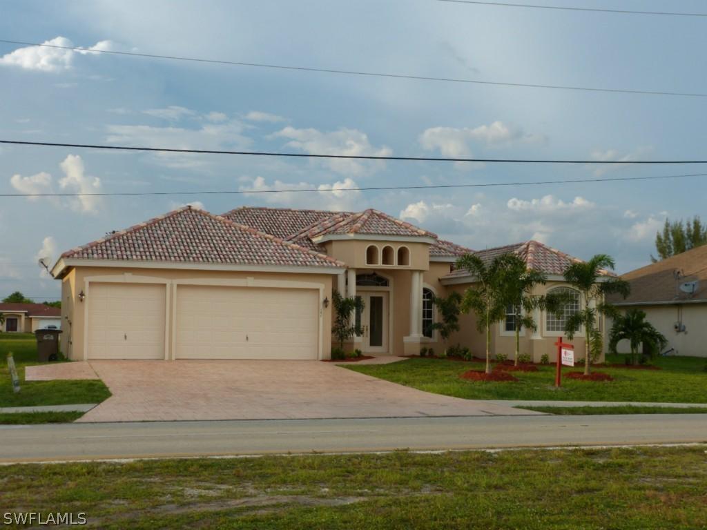 167 Gleason Pkwy., Cape Coral, FL 33914