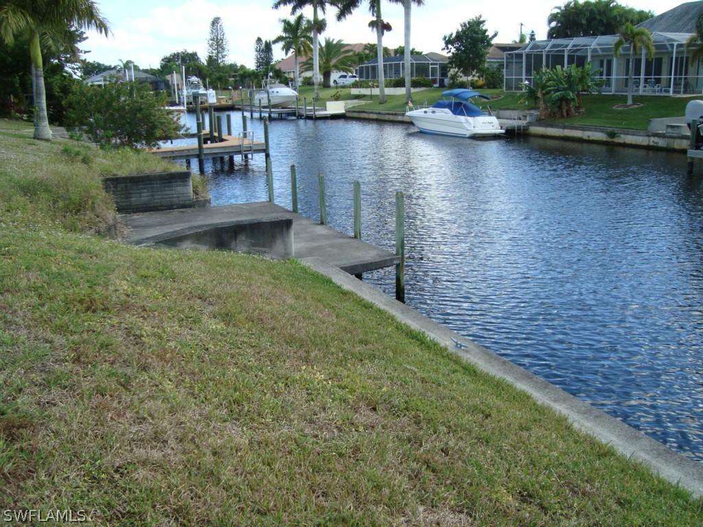 1920 SE 9th Ter., Cape Coral, FL 33990