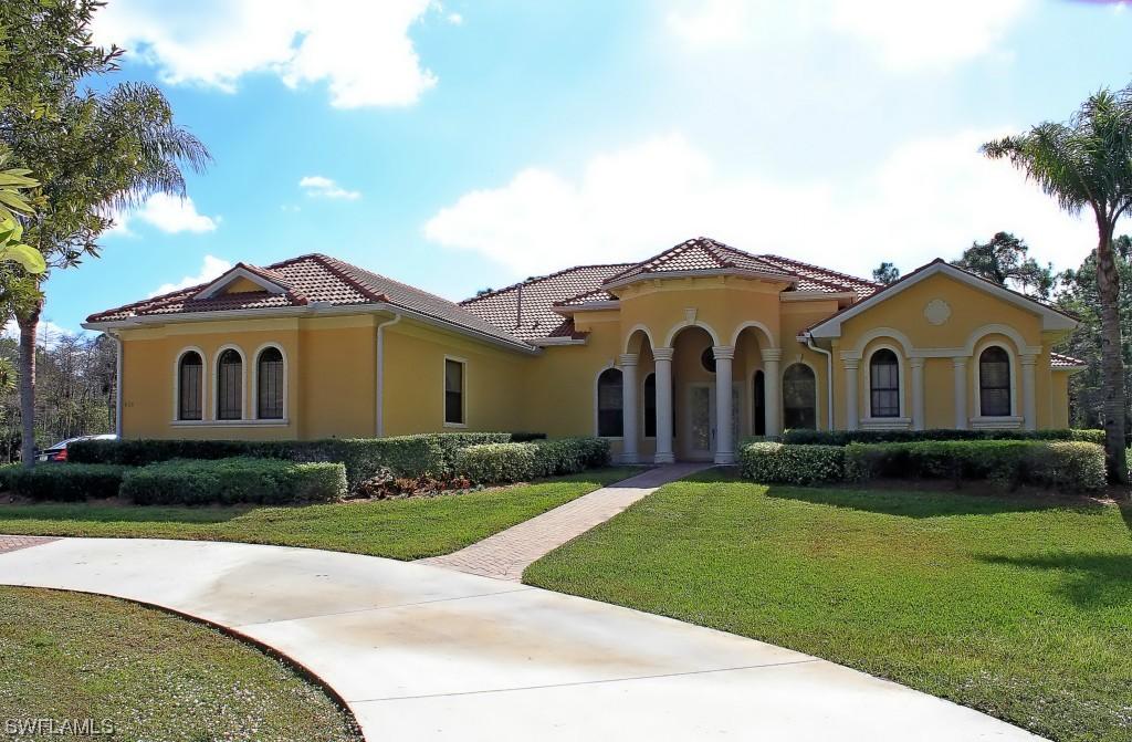 4110 7th Ave., Naples, FL 34119