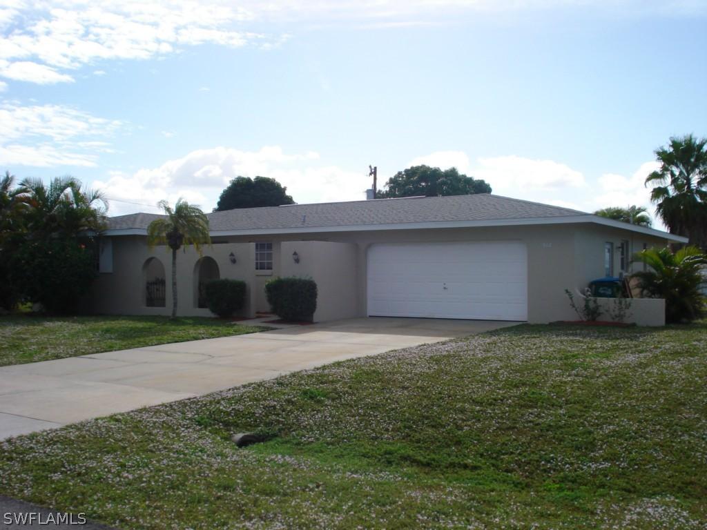 902 SE 35th St., Cape Coral, FL 33904