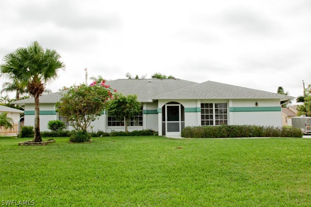 1302 SE 35th Ter., Cape Coral, FL 33904