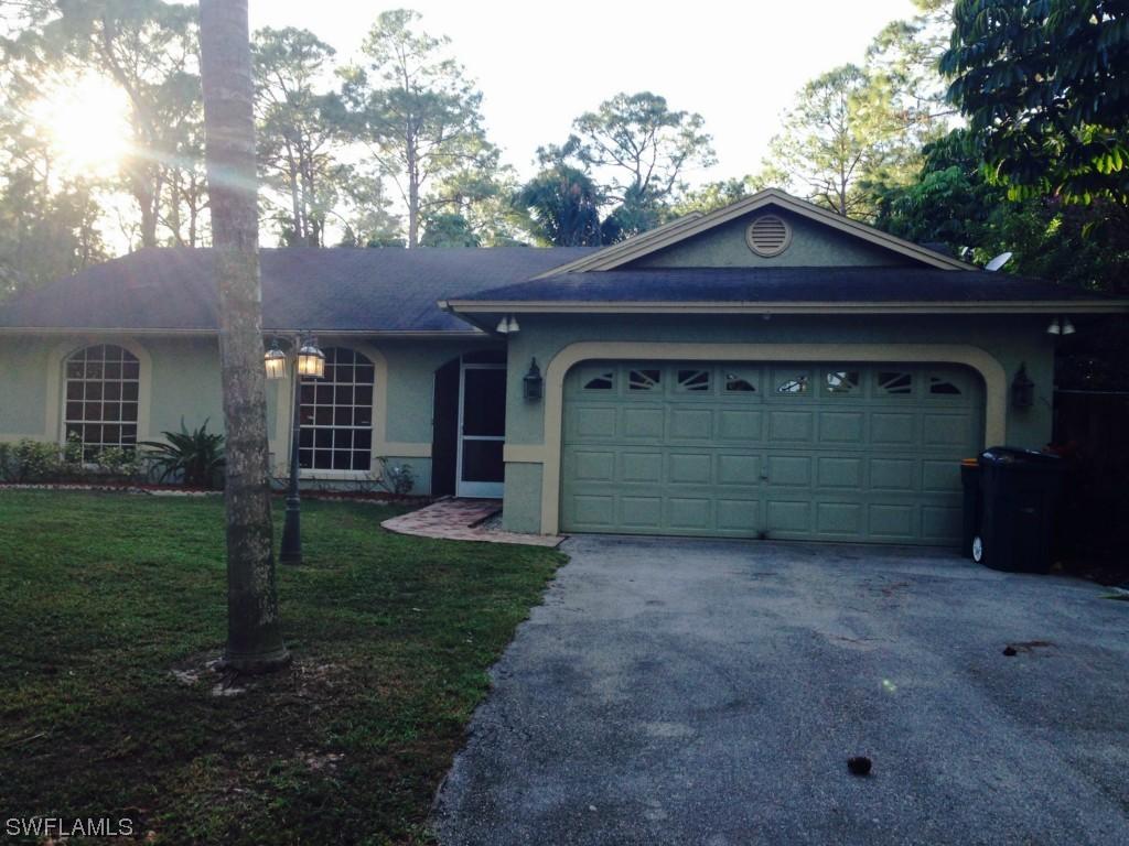 1561 Logan Ct., Naples, FL 34116