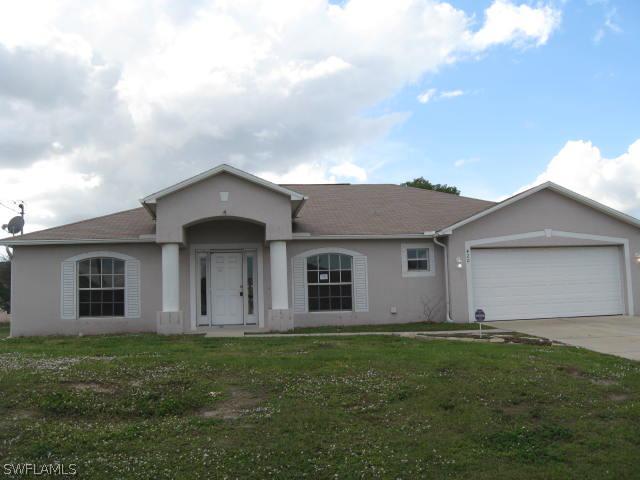 420 NW 17th Pl., Cape Coral, FL 33993