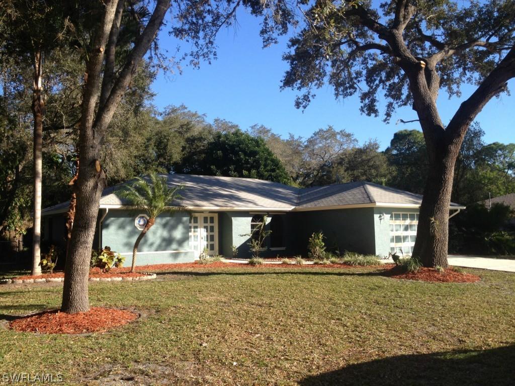 216 Greenwood Ave., Lehigh Acres, FL 33936