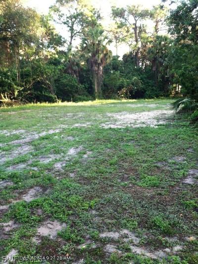 206 Lake Ave., Lehigh Acres, FL 33936