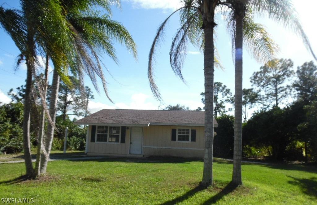 2402 E 9th St., Lehigh Acres, FL 33936
