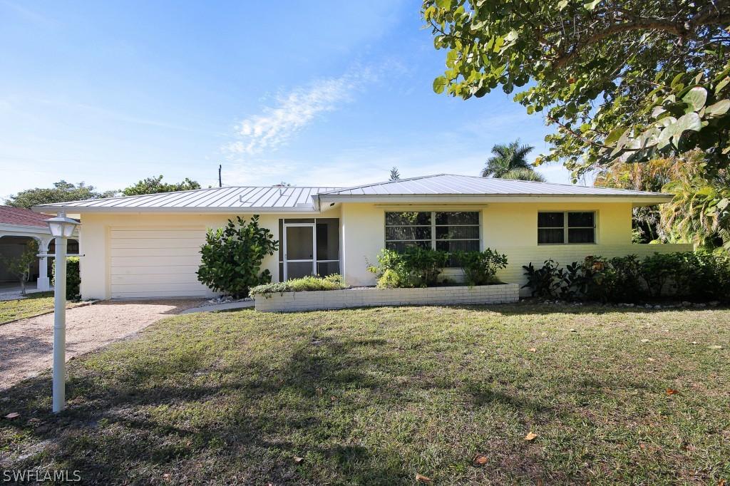 320 E Palm Lake Dr., Sanibel, FL 33957