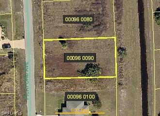 425 Pickford Ave., Lehigh Acres, FL 33974