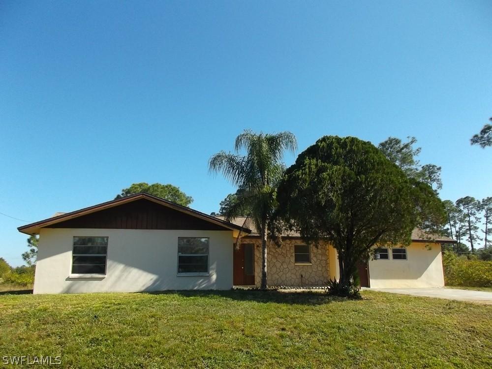 720 Calvin Ave., Lehigh Acres, FL 33972