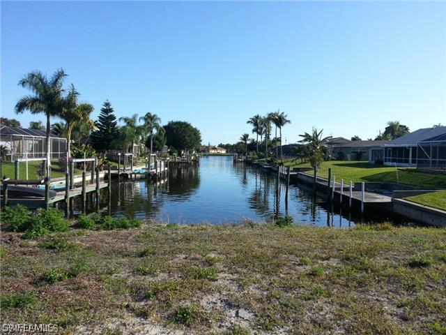 4157 Country Club Blvd., Cape Coral, FL 33904