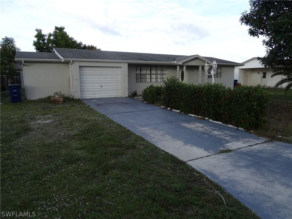1114 Gifford Ave., Lehigh Acres, FL 33936