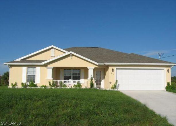 1021 Lee Ave., Lehigh Acres, FL 33972