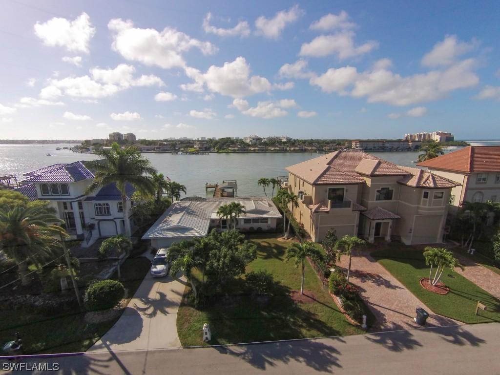 24 E Pelican St., Naples, FL 34113