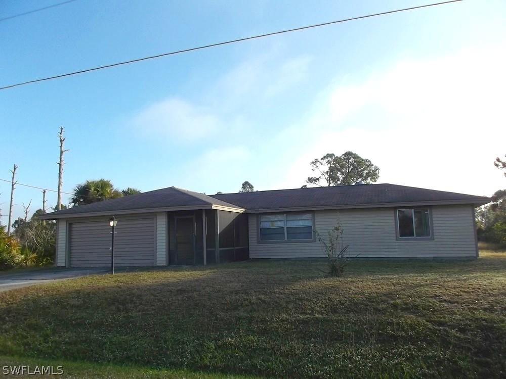 808 Greenwood Ave., Lehigh Acres, FL 33972