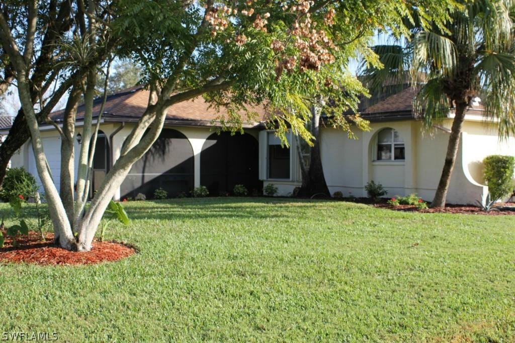 1647 Country Club Pkwy., Lehigh Acres, FL 33936