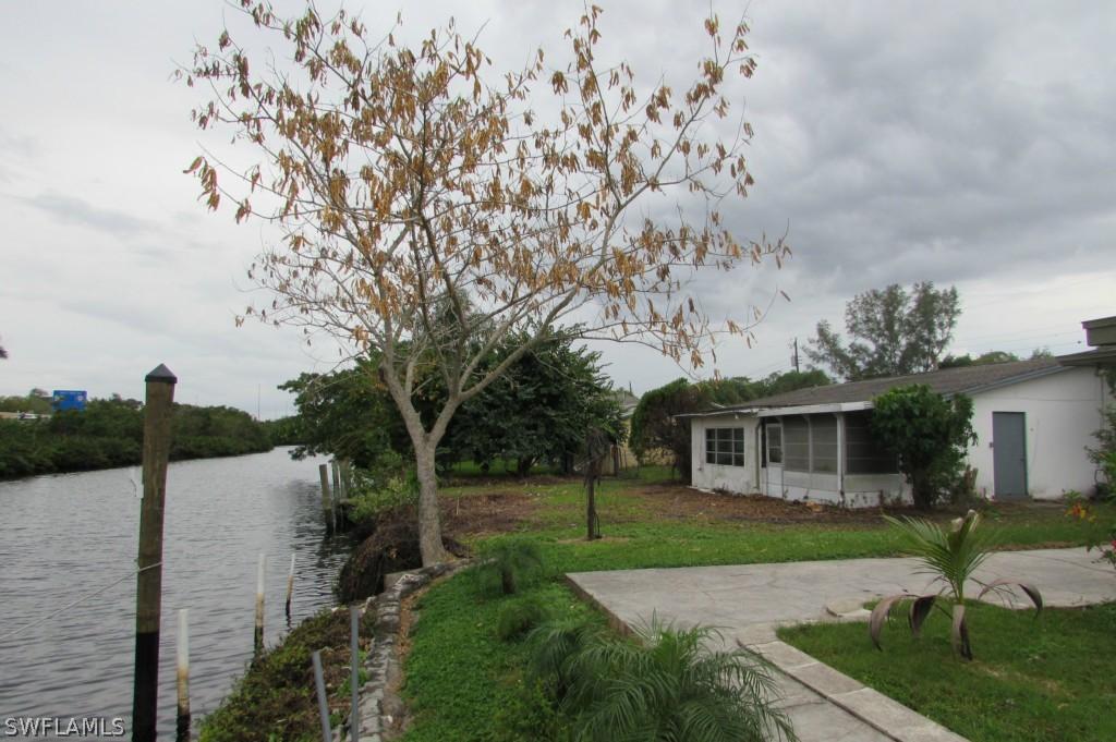 109 Schneider Dr., Fort Myers, FL 33905