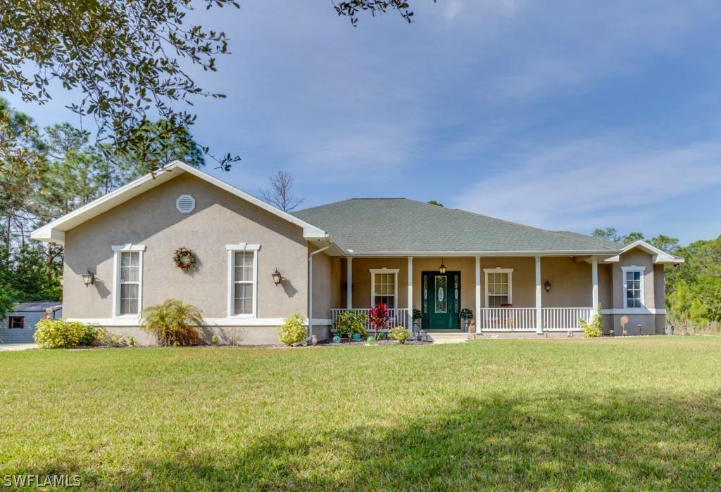 903 Henry Ave., Lehigh Acres, FL 33972